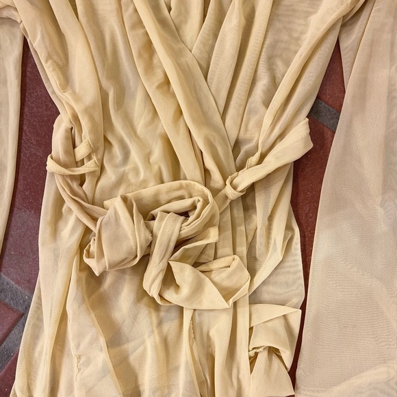 🤩💫host Pick💫 Laina Rauma SET small belted kimono & pants sheer yellow banana - Picture 14 of 16